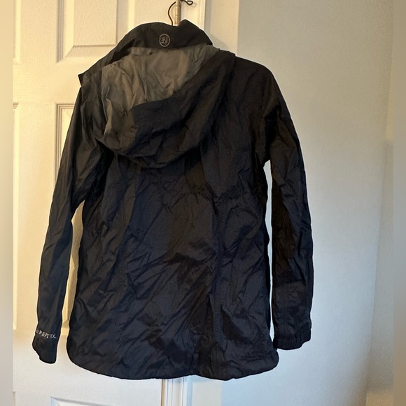 Lauren James rain jacket - Picture 4 of 7